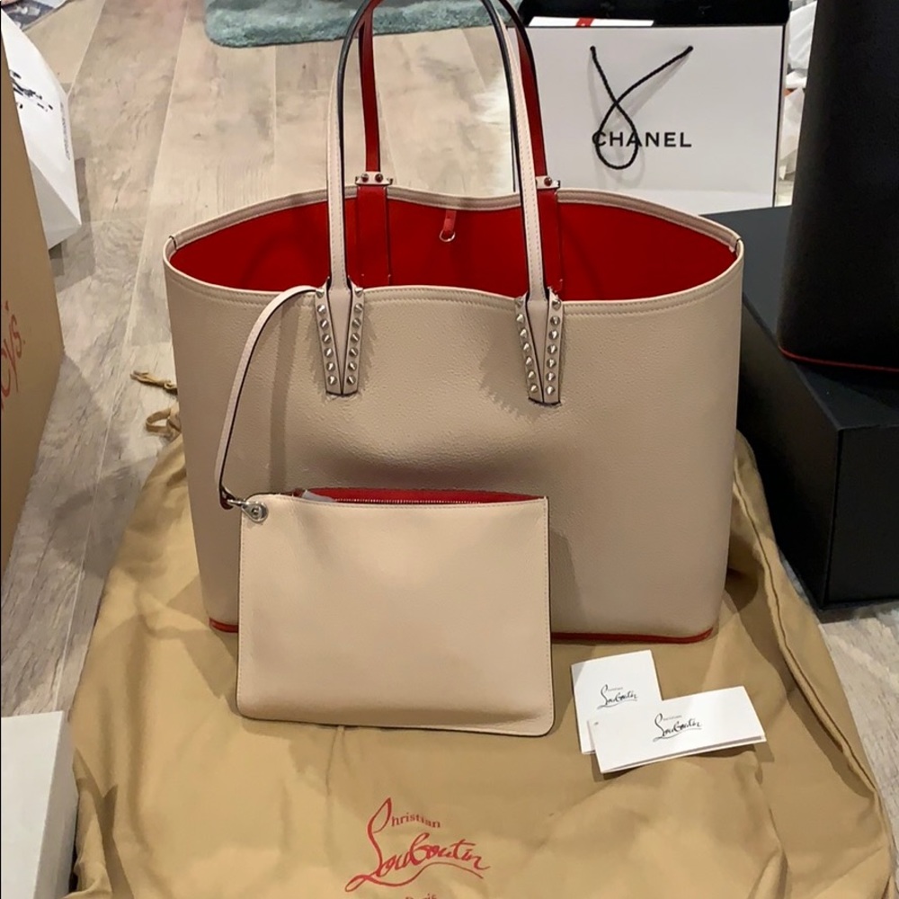 Christian Louboutin tote in beige pink large, used